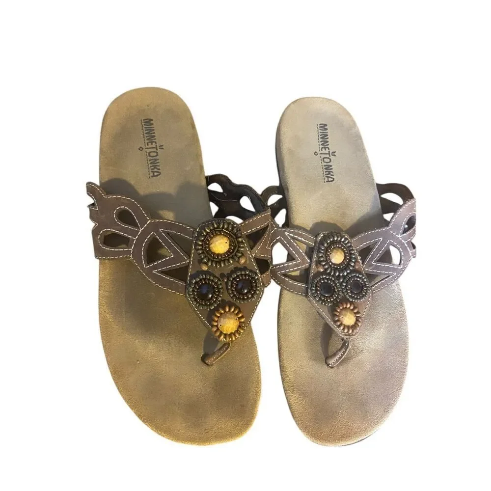 Minnetonka Open Toe Brown Beaded Jeweled Front  Flip Flop Sandals Wm’s Sz 7